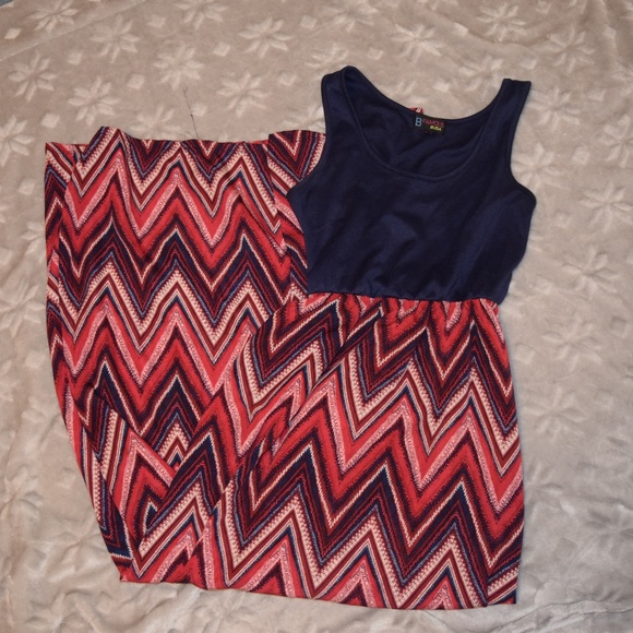 Dresses & Skirts - Maxi dress